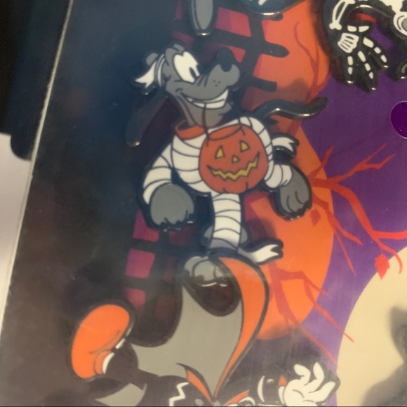 Harvey’ Disney Mickey & Friends Pin Pack - Picture 9 of 13